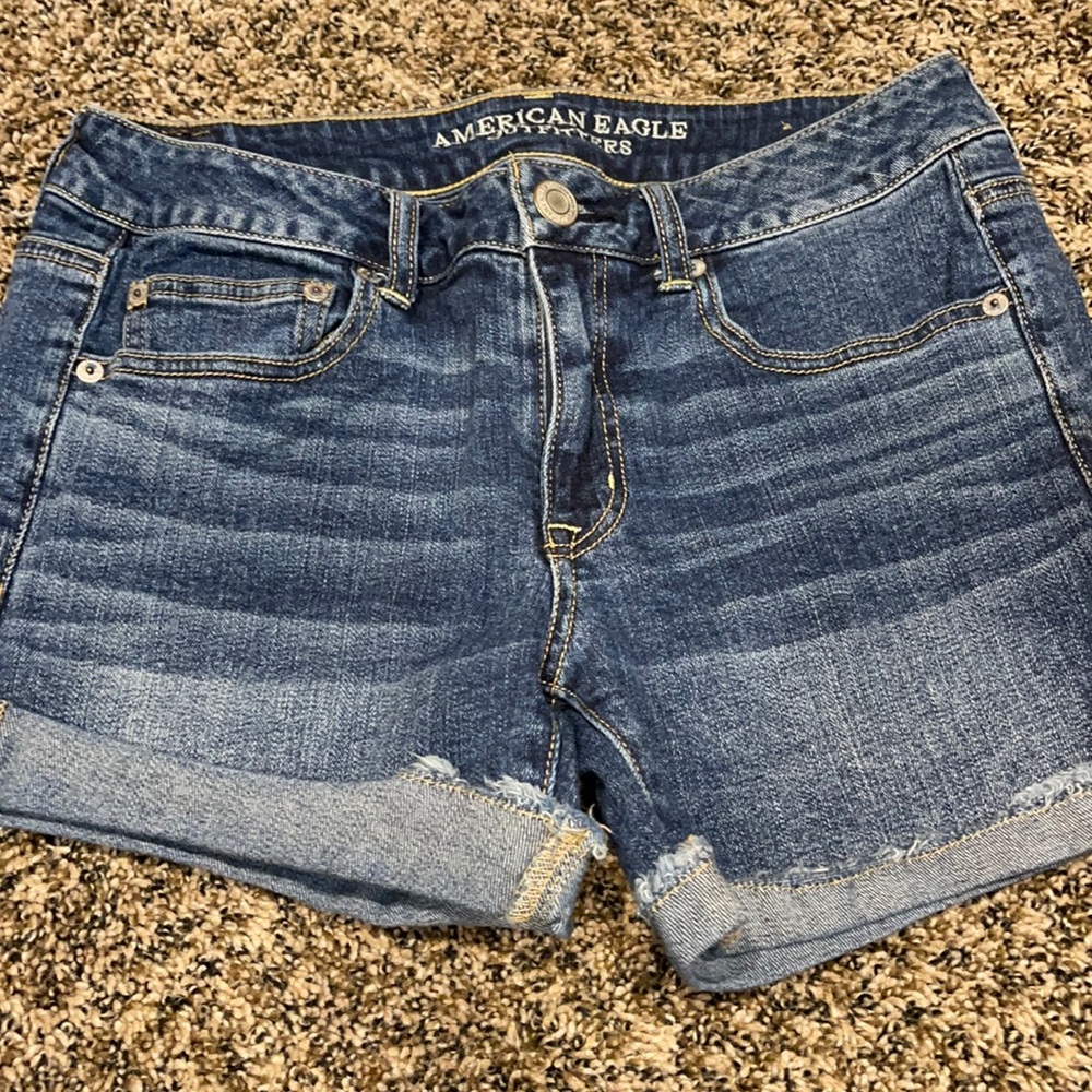 American Eagle Boy MIDI Shorts